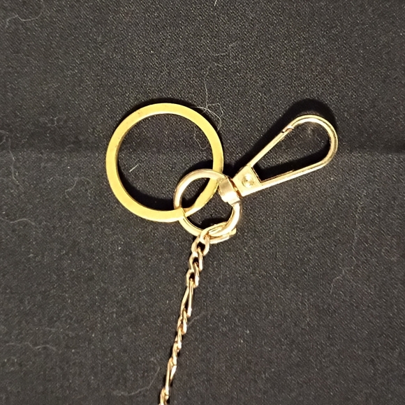 Cream Bow Key Holder with Gold Chain - Picture 4 of 4